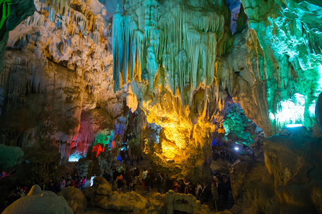 Best Caves to Explore in Halong Bay