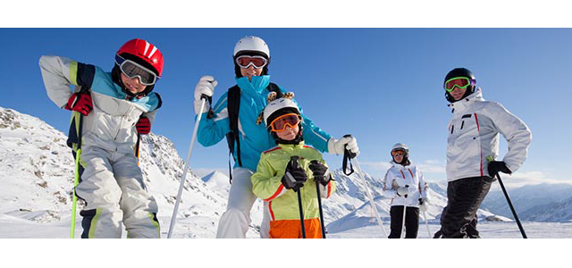5 Tips for Planning the Perfect Family Ski Trip hero image