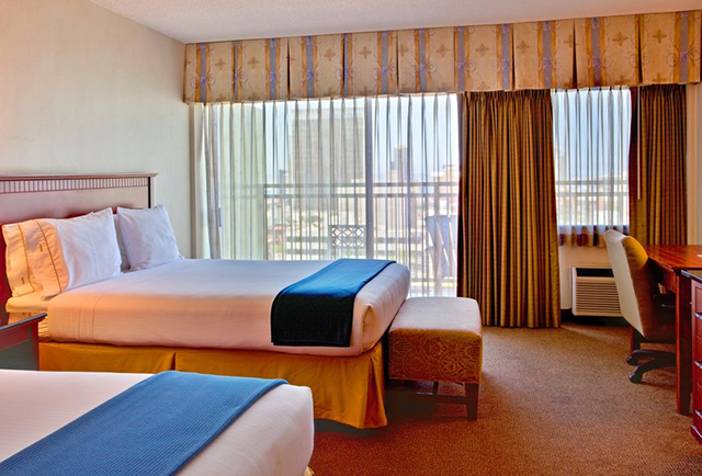 Holiday Inn Express San Diego Rooms