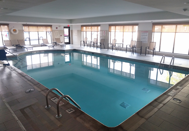 Wingate by Wyndham Niagara Falls Indoor Pool