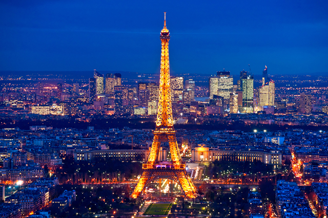Eiffel Tower Light Show
