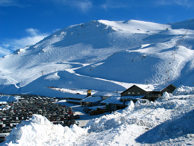 Skiing in New Zealand