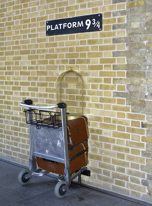 Platform 9 3/4 Wizarding World Tips