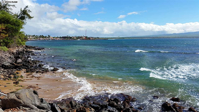 Surfing Maalaea Bay Maui